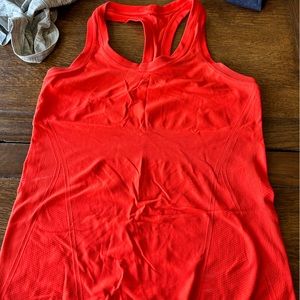 ATHLETA Momentum Tank. Coral. Size M. EUC. Worn less than 5 times. $25